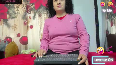 Snapshot of nikol32__ chatting on 11-15-25, 11:40 dayan online show from 11-15-25, 11:40