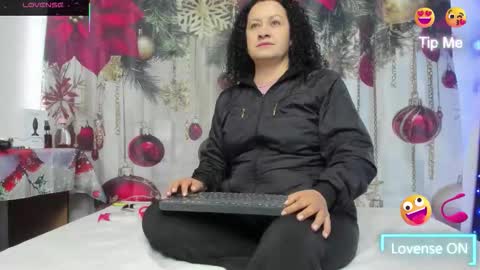 Snapshot of nikol32__ chatting on 11-22-25, 11:20 dayan online show from 11-22-25, 11:20