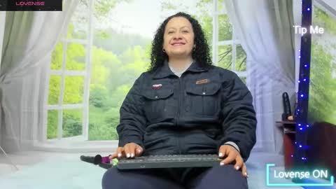 Snapshot of nikol32__ chatting on 11-29-25, 11:24 dayan online show from 11-29-25, 11:24