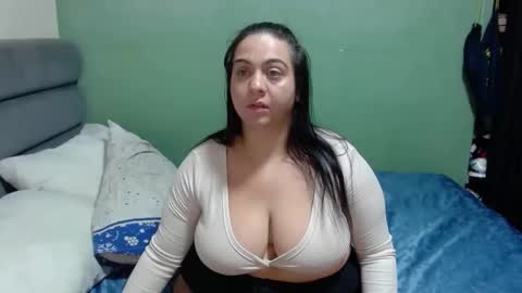 Nikol online show from 10-28-25, 02:42