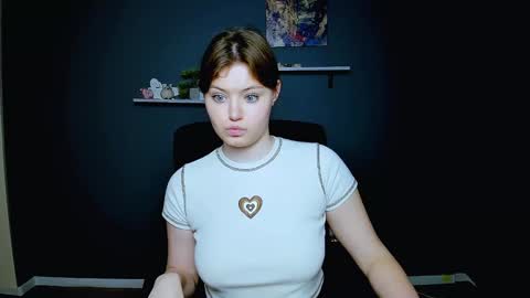 Snapshot of nikol_kitt chatting on 01-02-25, 10:11 Little Niko  Help me reach my goals online show from 01-02-25, 10:11