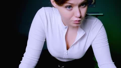 Snapshot of nikol_kitt chatting on 01-07-25, 07:17 Little Niko  Help me reach my goals online show from 01-07-25, 07:17