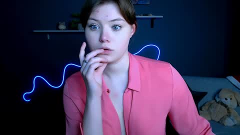 Snapshot of nikol_kitt chatting on 02-09-25, 02:28 Little Niko  Help me reach my goals online show from 02-09-25, 02:28