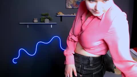 Snapshot of nikol_kitt chatting on 02-09-25, 05:29 Little Niko  Help me reach my goals online show from 02-09-25, 05:29