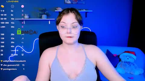 Snapshot of nikol_kitt chatting on 02-18-25, 11:30 Little Niko  Help me reach my goals online show from 02-18-25, 11:30