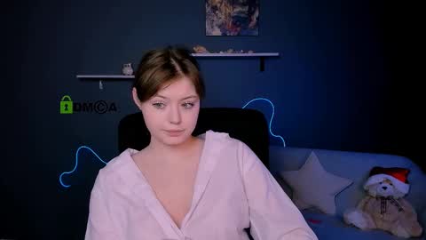 Snapshot of nikol_kitt chatting on 03-01-25, 07:37 Little Niko  Help me reach my goals online show from 03-01-25, 07:37