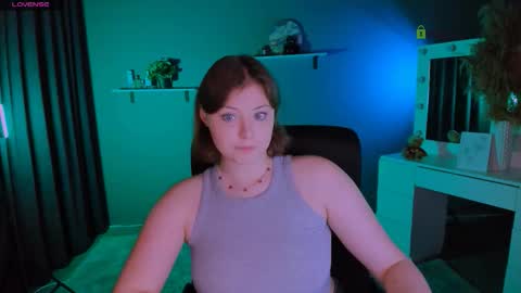 Snapshot of nikol_kitt chatting on 09-22-25, 07:16 Little Niko  Help me reach my goals online show from 09-22-25, 07:16