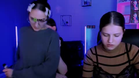 Little Niko  Help me reach my goals online show from 02-08-26, 09:29