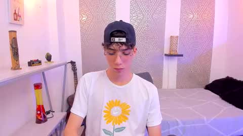    online show from 11-11-25, 04:45