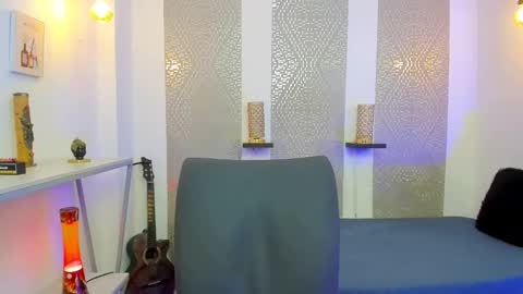    online show from 12-17-25, 04:29