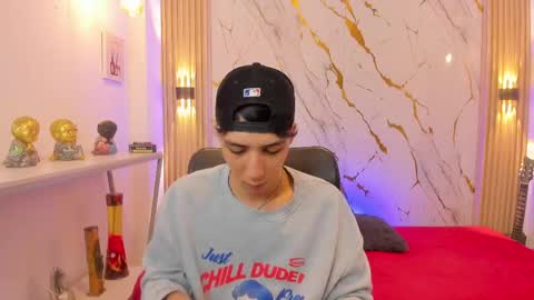 Snapshot of nikolay_gregori chatting on 04-30-26, 04:52 online show from 04-30-26, 04:52