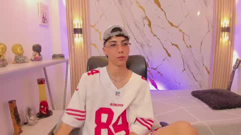 Snapshot of nikolay_gregori chatting on 05-12-26, 04:42 online show from 05-12-26, 04:42