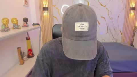 Snapshot of nikolay_gregori chatting on 05-15-26, 04:30 online show from 05-15-26, 04:30