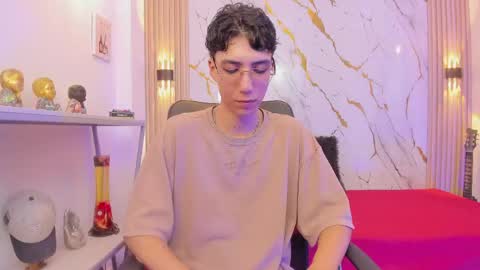 Snapshot of nikolay_gregori chatting on 05-25-26, 04:18 online show from 05-25-26, 04:18