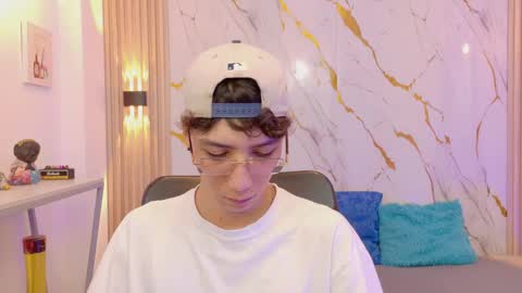 Snapshot of nikolay_gregori chatting on 06-04-26, 04:07 online show from 06-04-26, 04:07