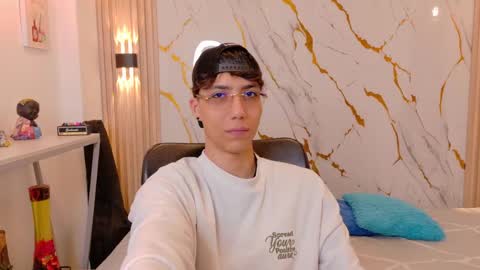 Snapshot of nikolay_gregori chatting on 06-08-26, 04:13 online show from 06-08-26, 04:13