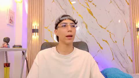 Snapshot of nikolay_gregori chatting on 06-11-26, 04:21 online show from 06-11-26, 04:21