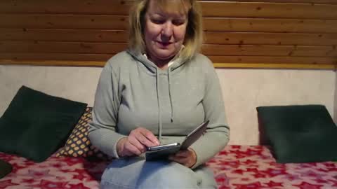 Nikole1 online show from 01-19-25, 12:06