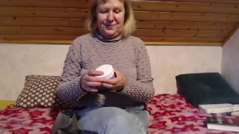 Nikole1 online show from 11-22-25, 11:09