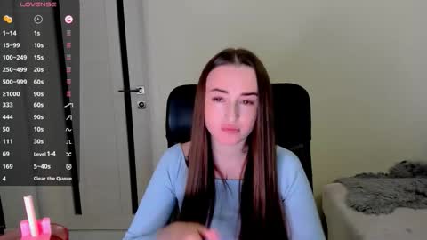      online show from 10-17-25, 04:04