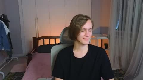 Snapshot of nikompell chatting on 02-23-25, 03:35 niko online show from 02-23-25, 03:35