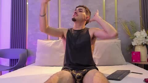 Niko Stone online show from 10-12-25, 04:11