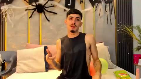 Snapshot of nikostone chatting on 11-02-25, 04:59 Niko Stone online show from 11-02-25, 04:59