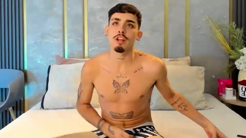 Snapshot of nikostone chatting on 11-05-25, 04:56 Niko Stone online show from 11-05-25, 04:56