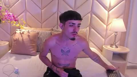 Snapshot of nikostone chatting on 11-13-25, 01:26 Niko Stone online show from 11-13-25, 01:26