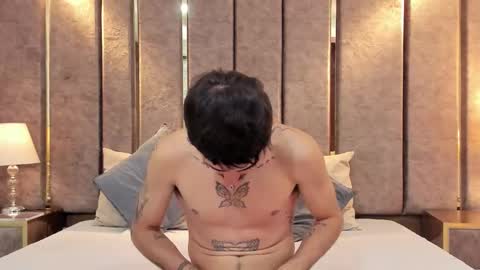 Snapshot of nikostone chatting on 11-29-25, 04:37 Niko Stone online show from 11-29-25, 04:37