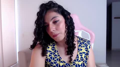 Snapshot of niky_blue chatting on 01-13-25, 10:35 niky_blue online show from 01-13-25, 10:35