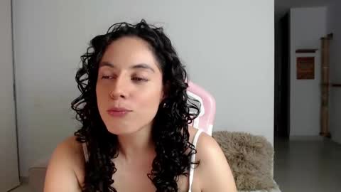 Snapshot of niky_blue chatting on 02-01-25, 11:06 niky_blue online show from 02-01-25, 11:06