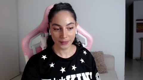 Snapshot of niky_blue chatting on 02-05-25, 10:55 niky_blue online show from 02-05-25, 10:55