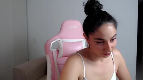 Snapshot of niky_blue chatting on 02-12-25, 06:40 niky_blue online show from 02-12-25, 06:40