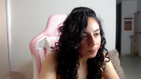 Snapshot of niky_blue chatting on 02-24-25, 11:21 niky_blue online show from 02-24-25, 11:21