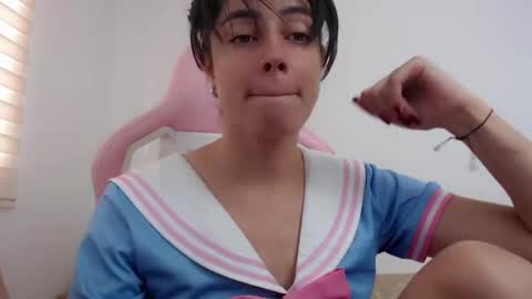 Snapshot of niky_blue chatting on 09-18-25, 12:18 niky_blue online show from 09-18-25, 12:18