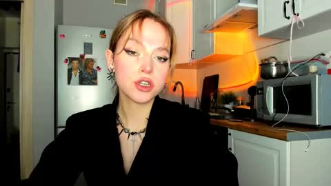 Veronica online show from 02-17-25, 06:59