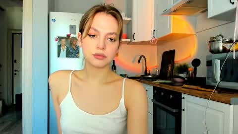 Veronica online show from 02-19-25, 10:45