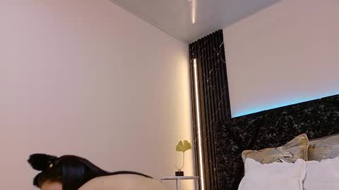  NIKY SMIT  online show from 01-30-25, 11:44