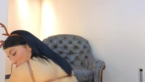  NIKY SMIT  online show from 11-29-25, 11:02