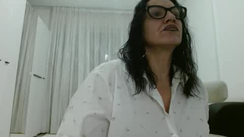 niky_sweet19 online show from 02-16-26, 07:43
