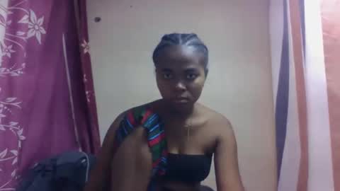 nilah online show from 09-25-25, 07:45