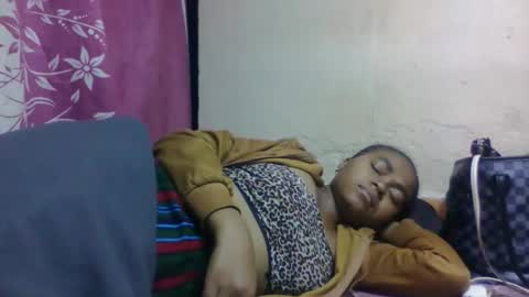 nilah online show from 10-14-25, 06:52