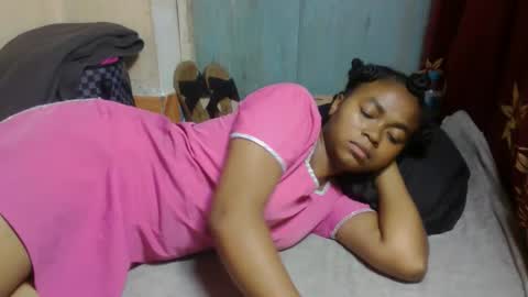 nilah online show from 04-11-26, 01:26