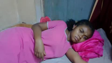 nilah online show from 04-25-26, 01:52