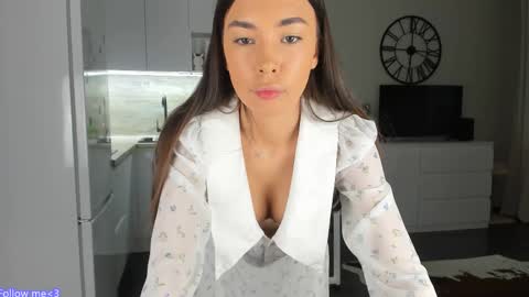 Bella online show from 02-28-25, 02:42