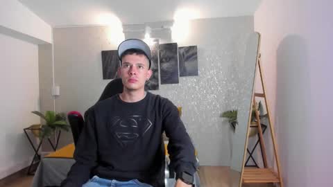 Snapshot of nils_saint chatting on 09-13-25, 02:33 Nils online show from 09-13-25, 02:33