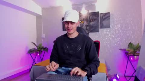 Snapshot of nils_saint chatting on 10-04-25, 03:26 Nils online show from 10-04-25, 03:26