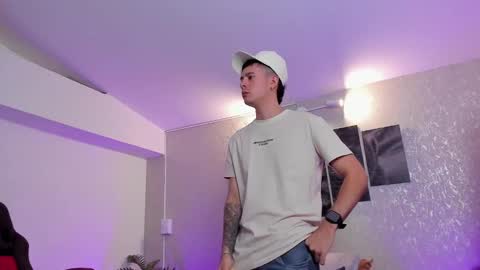 Snapshot of nils_saint chatting on 10-30-25, 04:14 Nils online show from 10-30-25, 04:14