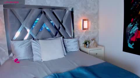 Snapshot of nils_saint chatting on 11-14-25, 05:06 Nils online show from 11-14-25, 05:06